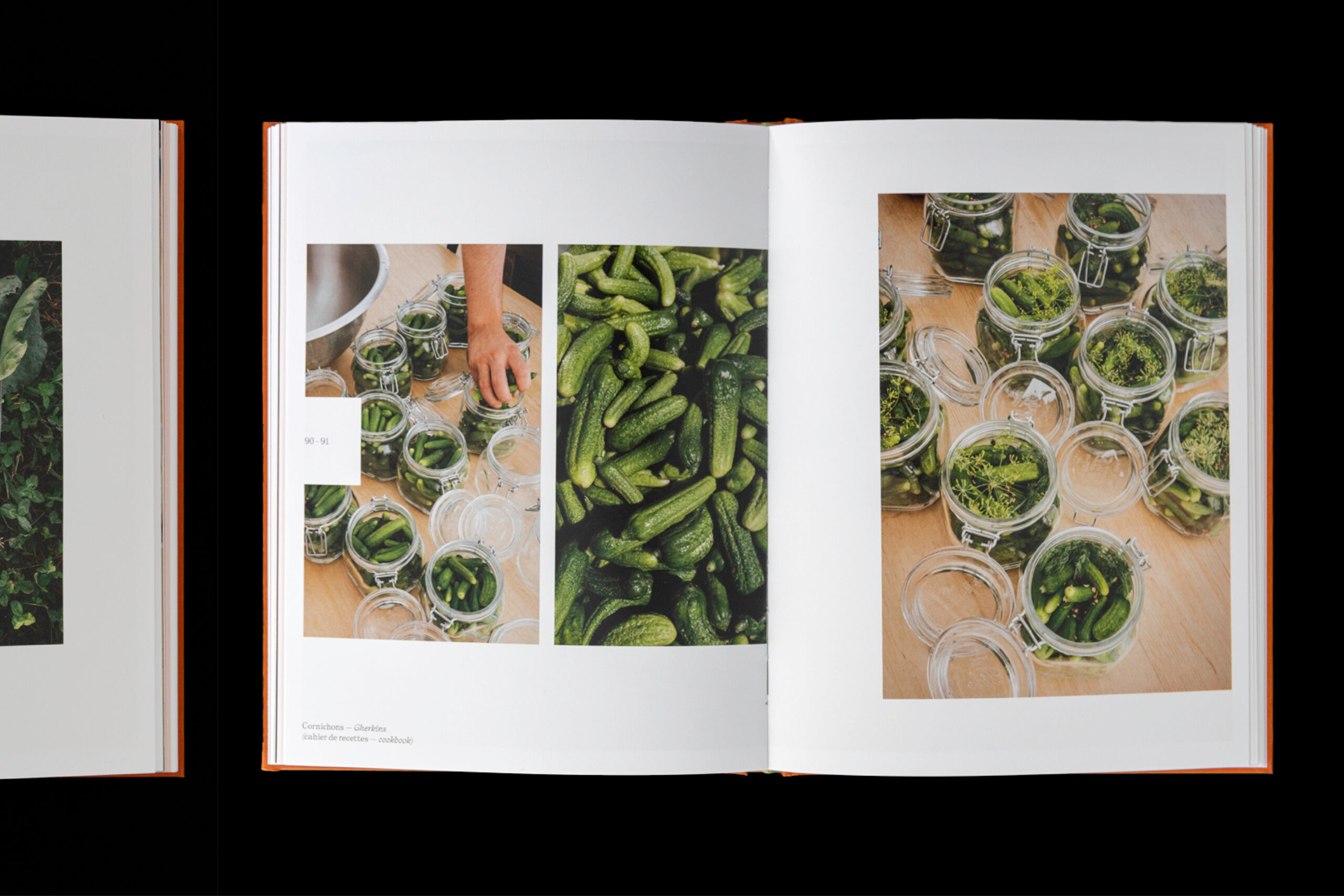 blandine dupas design graphique graphisme du livre Anouch restaurant a geneve double page interieure mise en bocal des pickles de cornichons