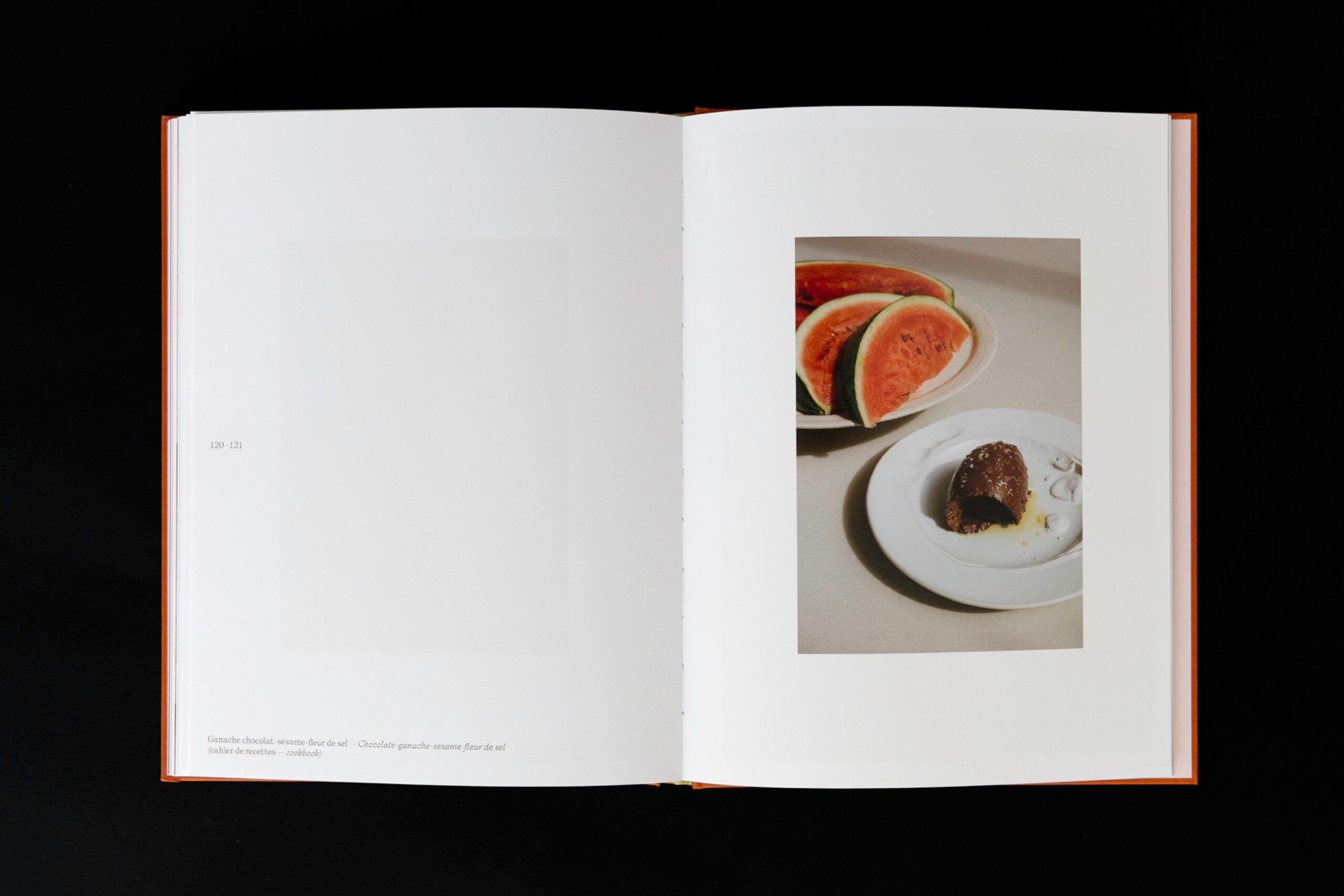 blandine dupas design graphique graphisme du livre Anouch restaurant a geneve double page interieure avec dessert chocolat pasteque