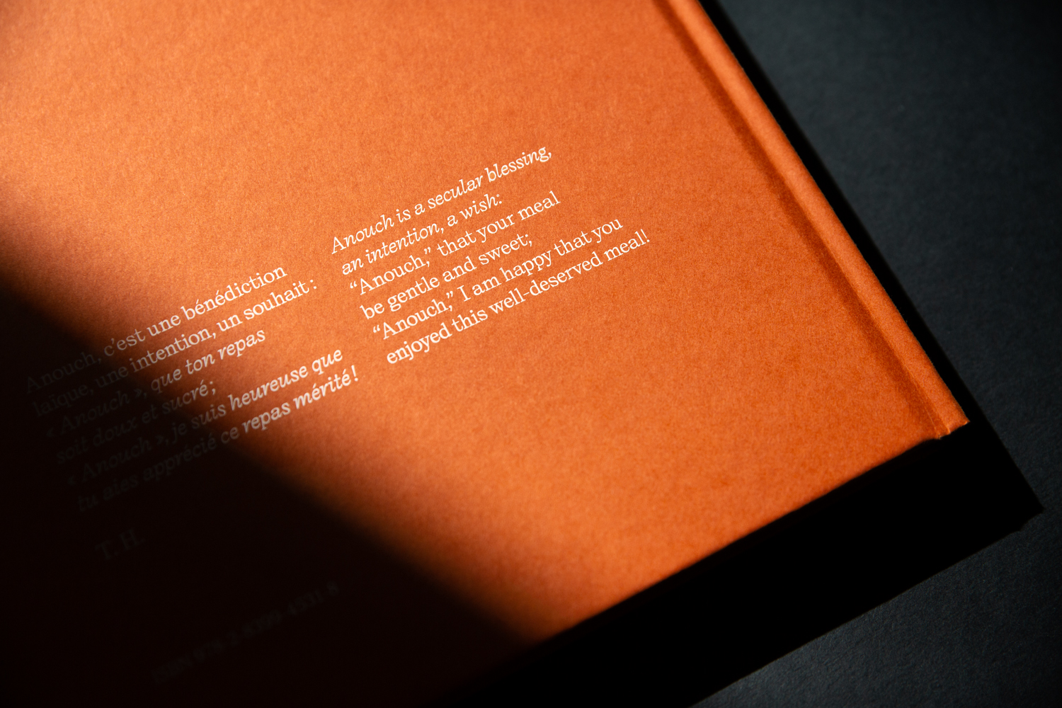 blandine dupas design graphique graphisme du livre Anouch restaurant a geneve photographie de la quatrieme de couverture